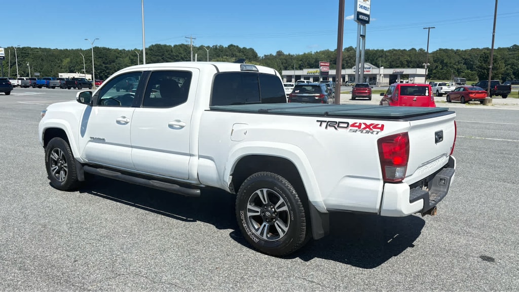 Used 2017 Toyota Tacoma TRD Sport Double Cab 6 Bed V6 4x4 AT (GS) Truck Double Cab