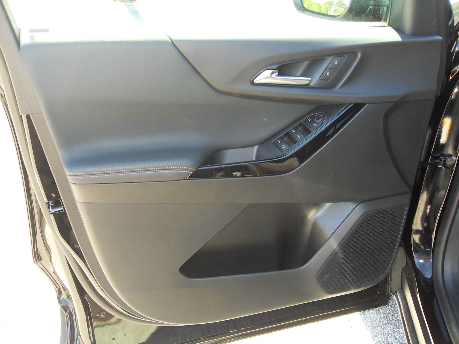 2026 Chevrolet Equinox LT - Photo 19