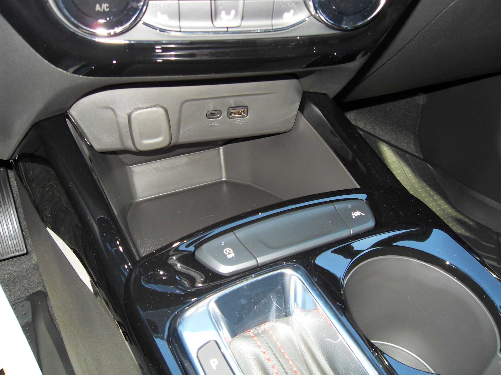 2026 Chevrolet Trax RS - Photo 22
