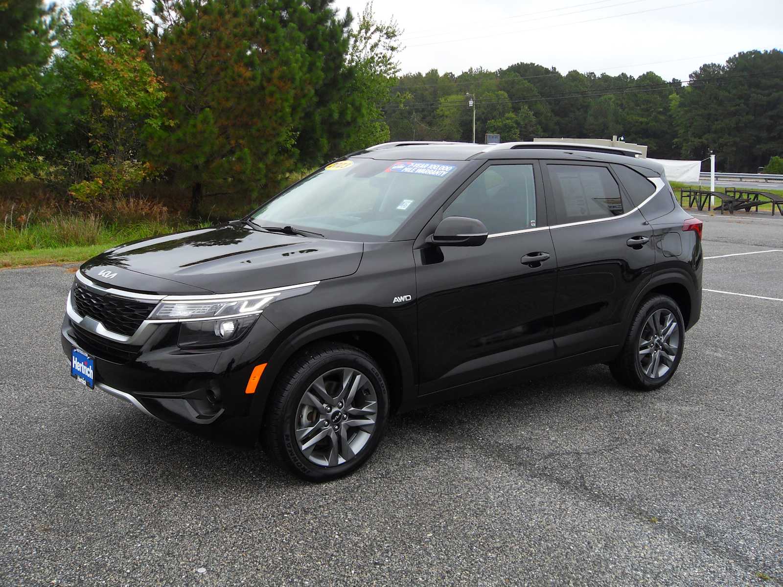 2023 Kia Sportage EX photo 2