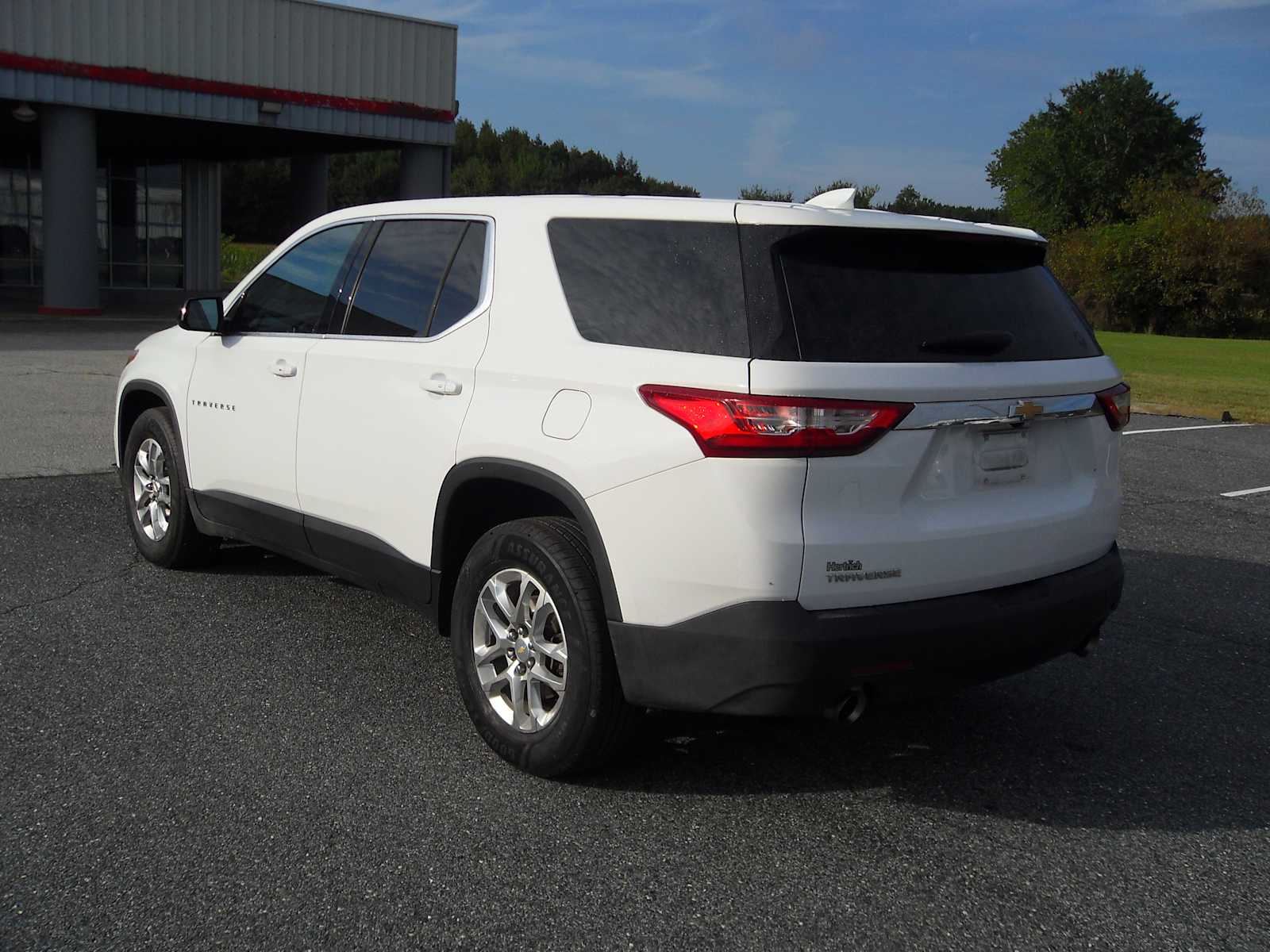 2020 Chevrolet Traverse LS photo 3