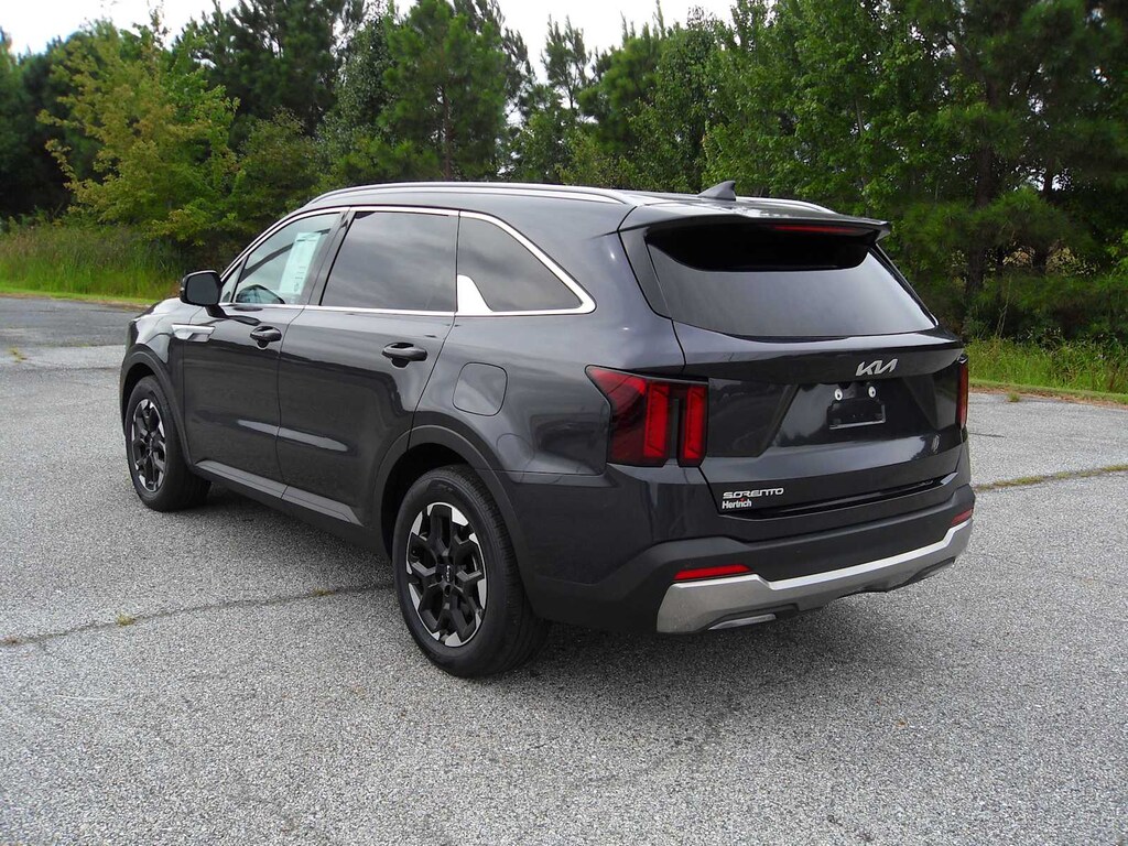 Used 2025 Kia Sorento S SUV
