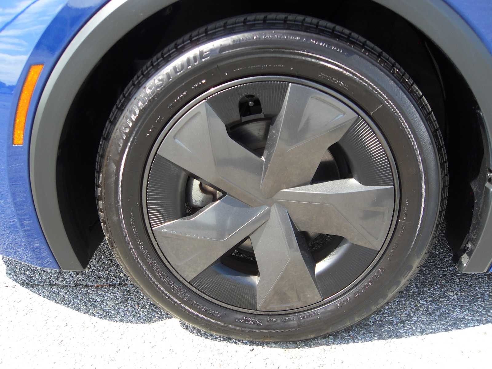 2023 Toyota Prius LE - Photo 13