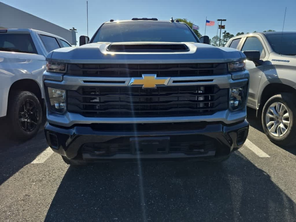 Used 2024 Chevrolet Silverado 2500 HD Custom Truck