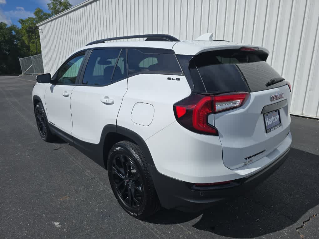2022 Gmc Terrain SLE photo 3