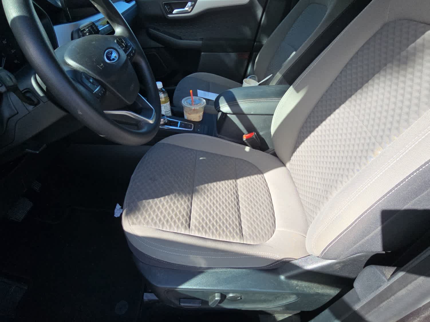 2020 Ford Escape SE photo 3