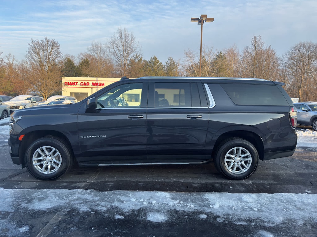 Used 2024 Chevrolet Suburban LT SUV
