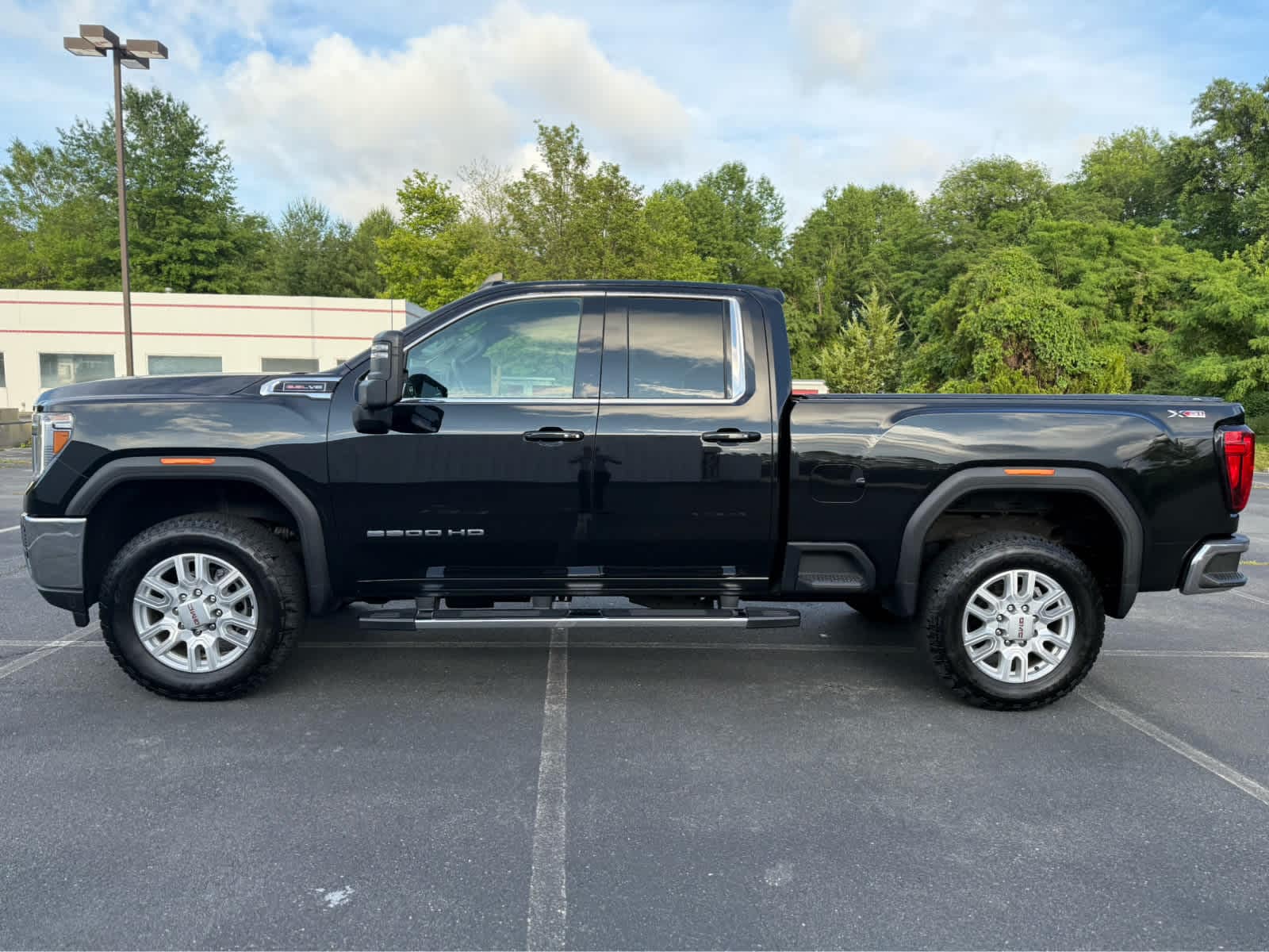 Used 2022 GMC Sierra 2500HD SLE with VIN 1GT59ME74NF283189 for sale in Easton, MD