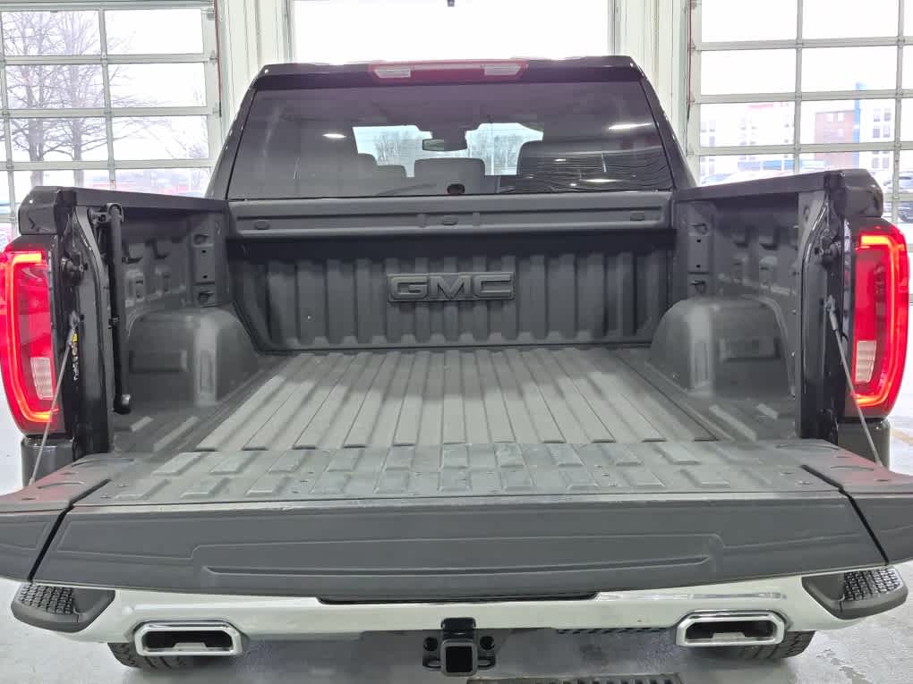 2023 GMC Sierra 1500 SLT - Photo 24
