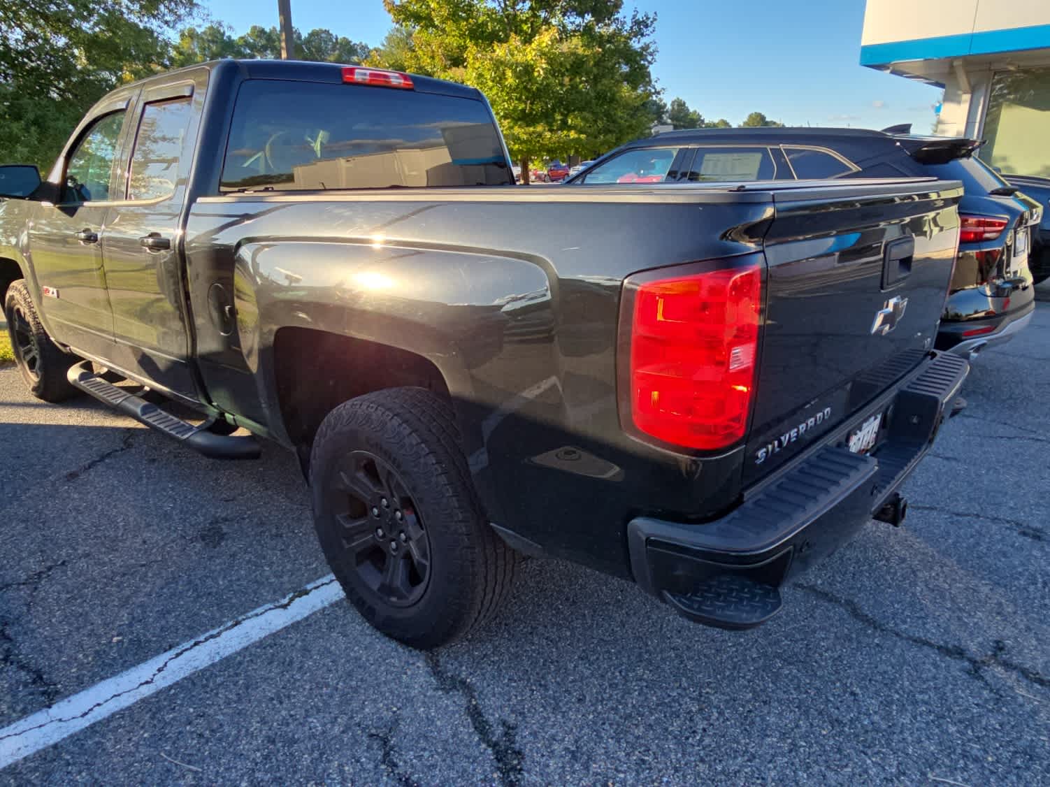 2019 Chevrolet Silverado LT photo 3