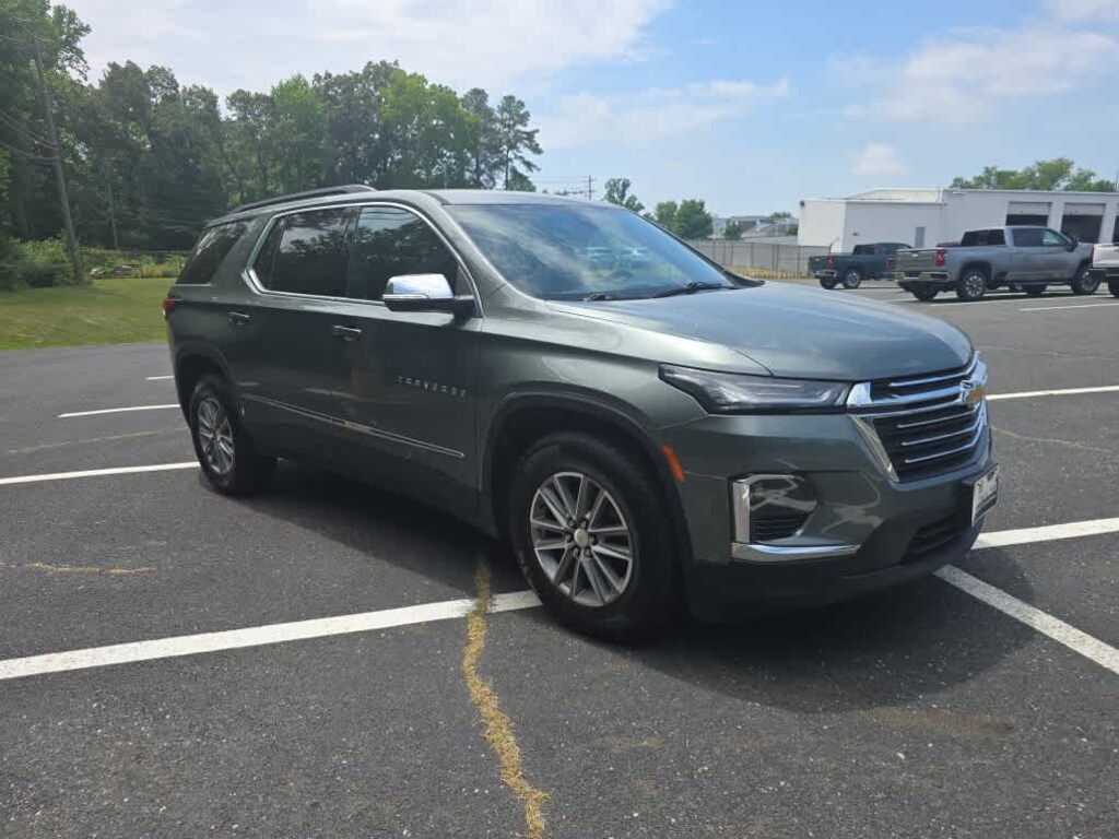 Used 2023 Chevrolet Traverse LT Cloth SUV