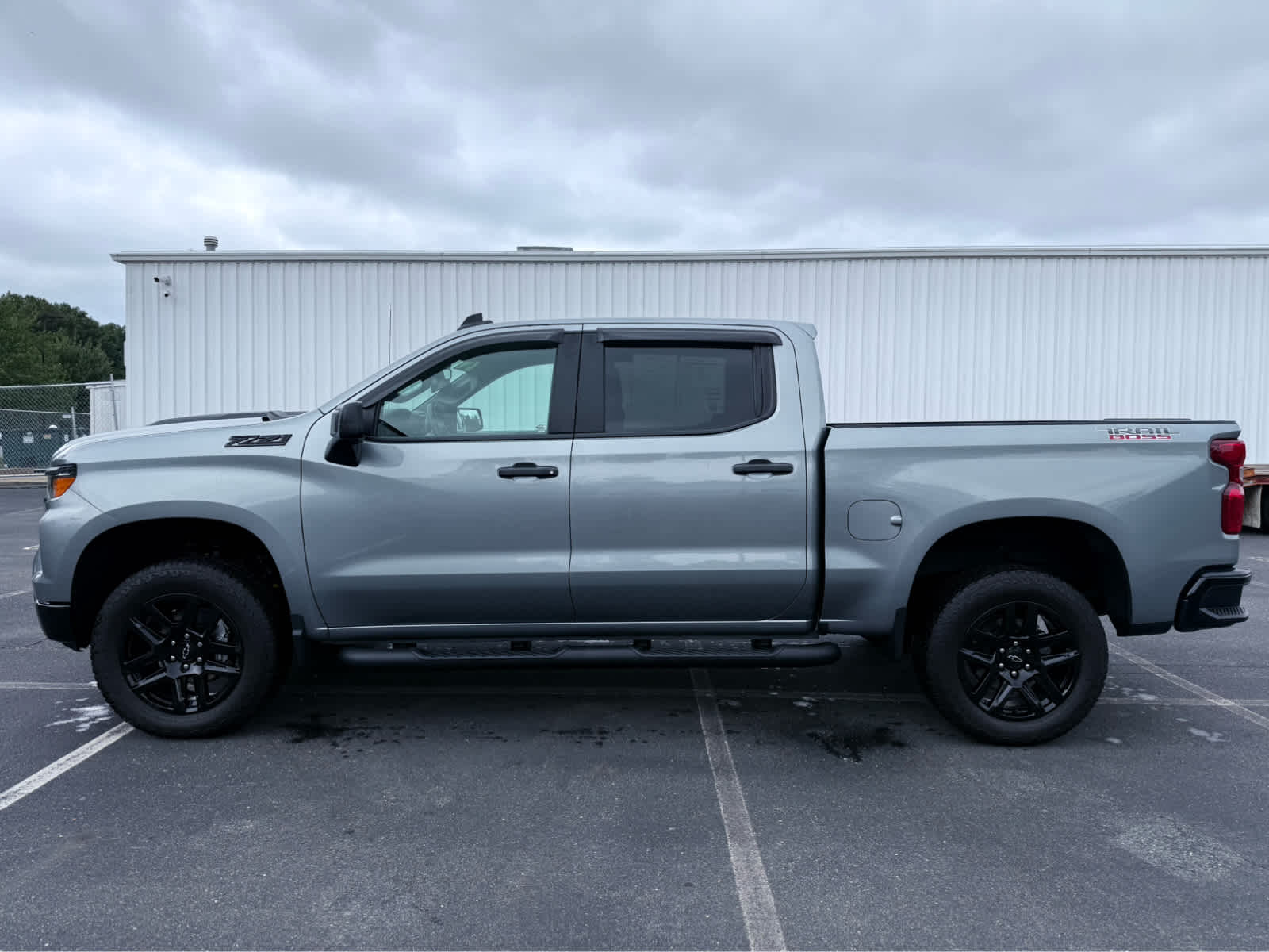 2024 Chevrolet Silverado 1500 Custom Trail Boss photo 2