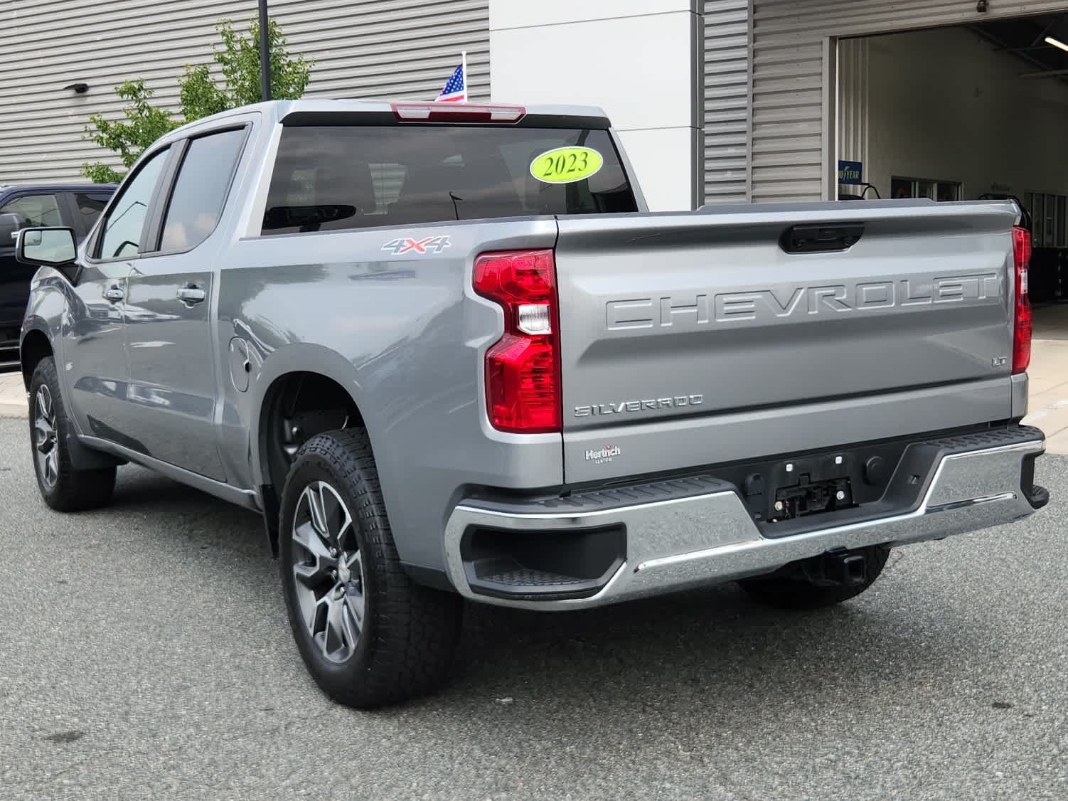 2023 Chevrolet Silverado 1500 LT photo 4