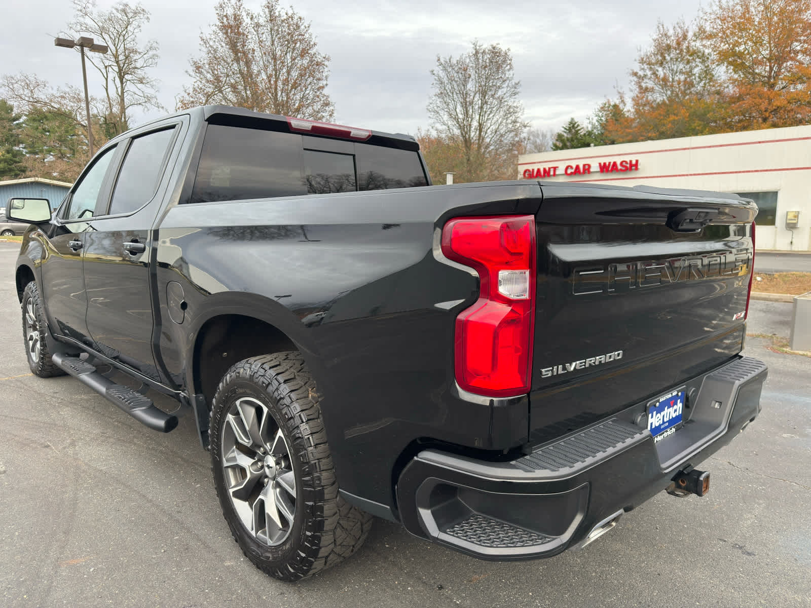 2022 Chevrolet Silverado 1500 RST photo 2