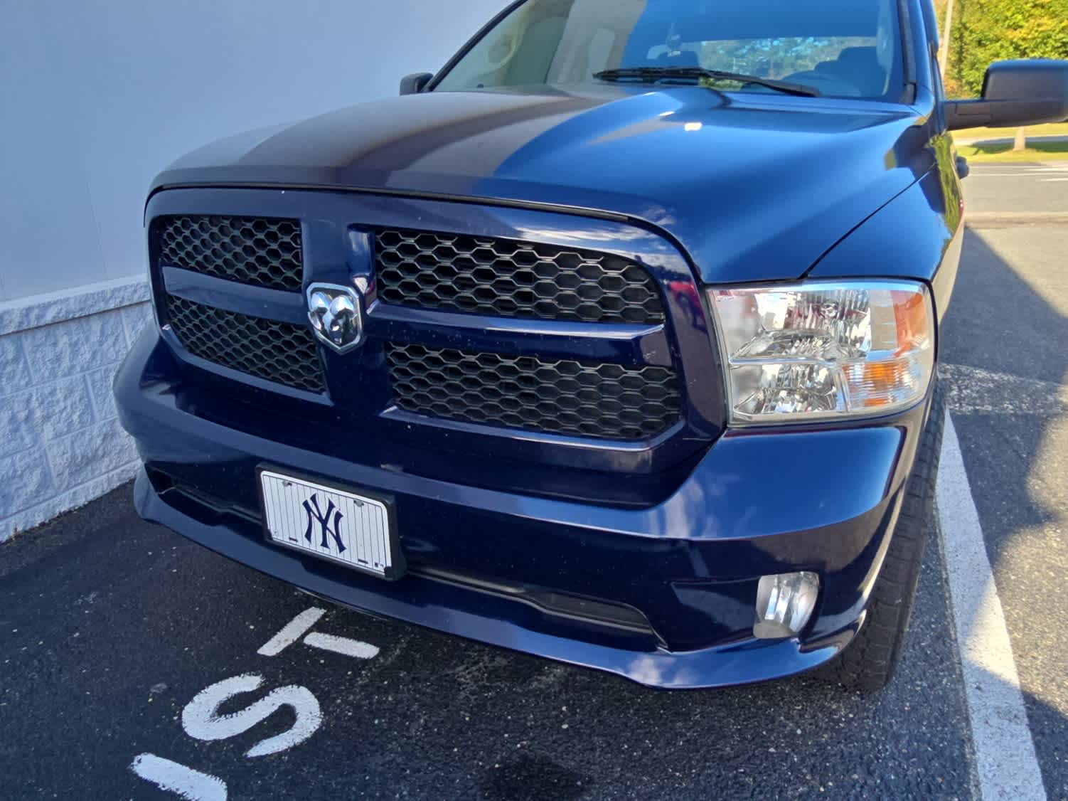 2018 Ram 1500 Express photo 2