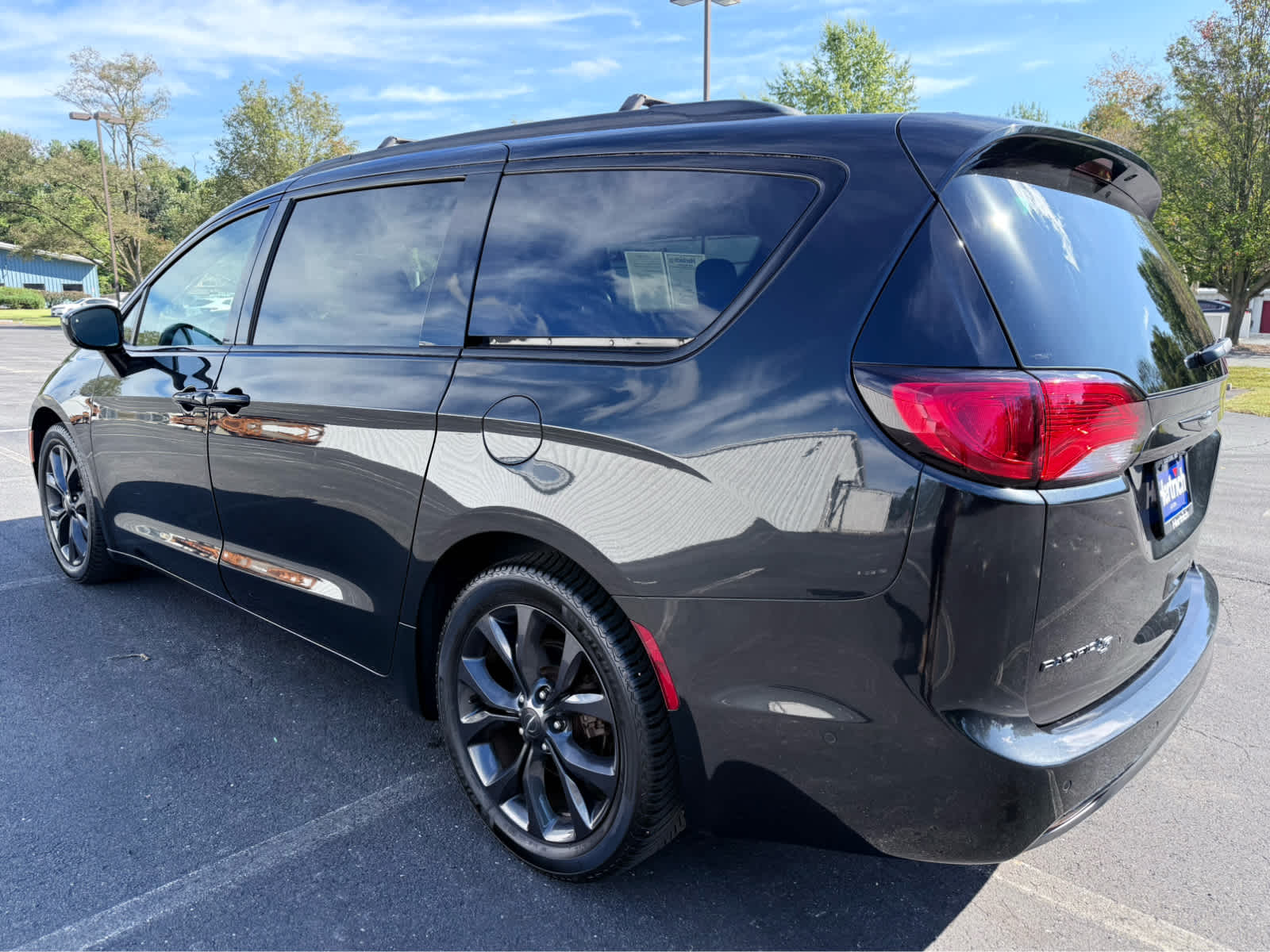 2018 Chrysler Pacifica Touring Plus photo 2