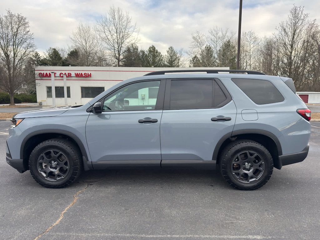 Used 2024 Honda Pilot TrailSport