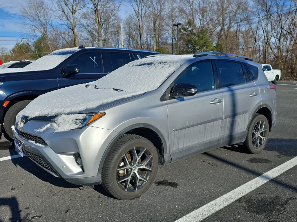 Used 2017 Toyota RAV4 SE