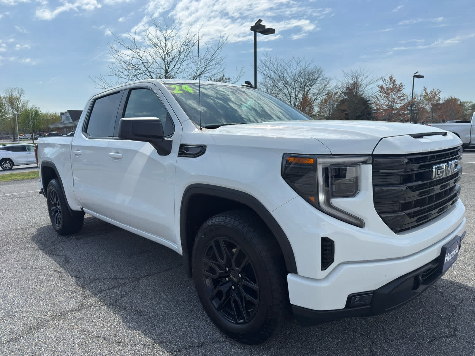 View vehicle photo 7