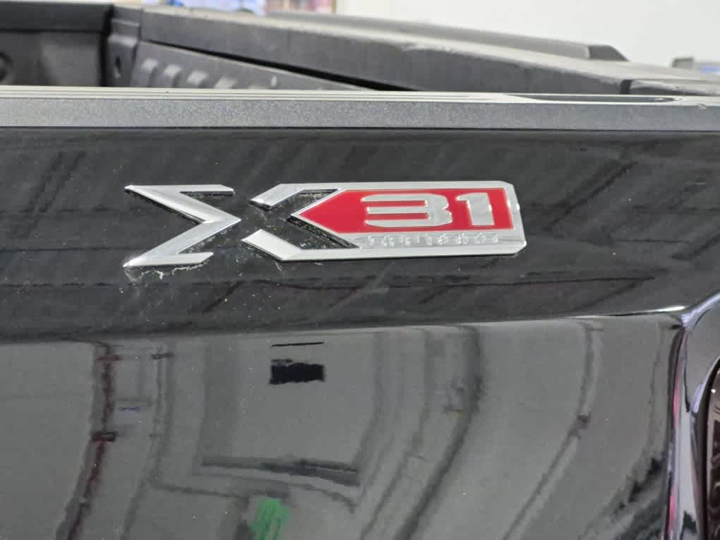 2023 GMC Sierra 1500 SLT - Photo 26
