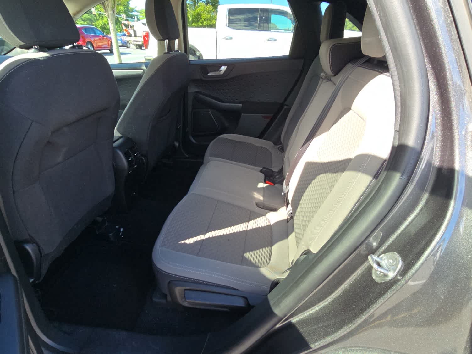2020 Ford Escape SE photo 4