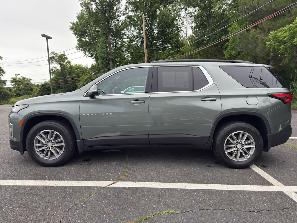 Certified 2023 Chevrolet Traverse LT Cloth SUV