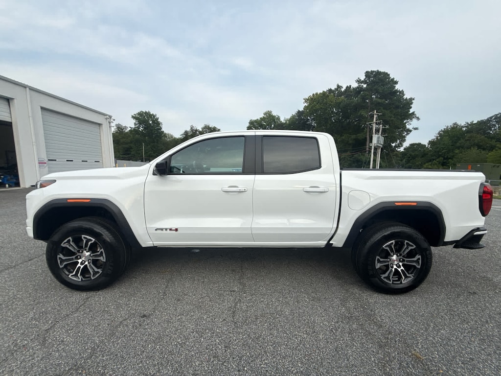 Used 2023 GMC Canyon 4WD AT4 Truck