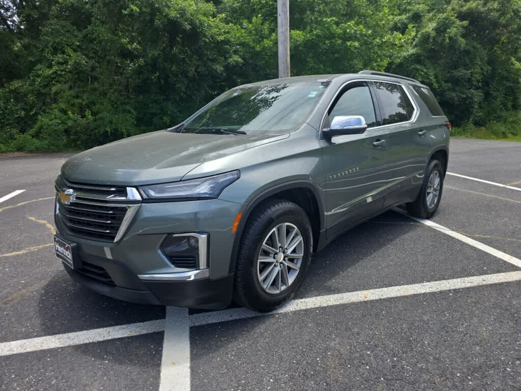 Used 2023 Chevrolet Traverse LT Cloth SUV
