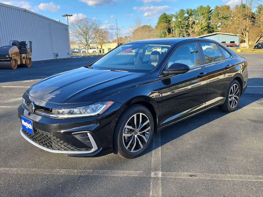 Used 2025 Volkswagen Jetta SE