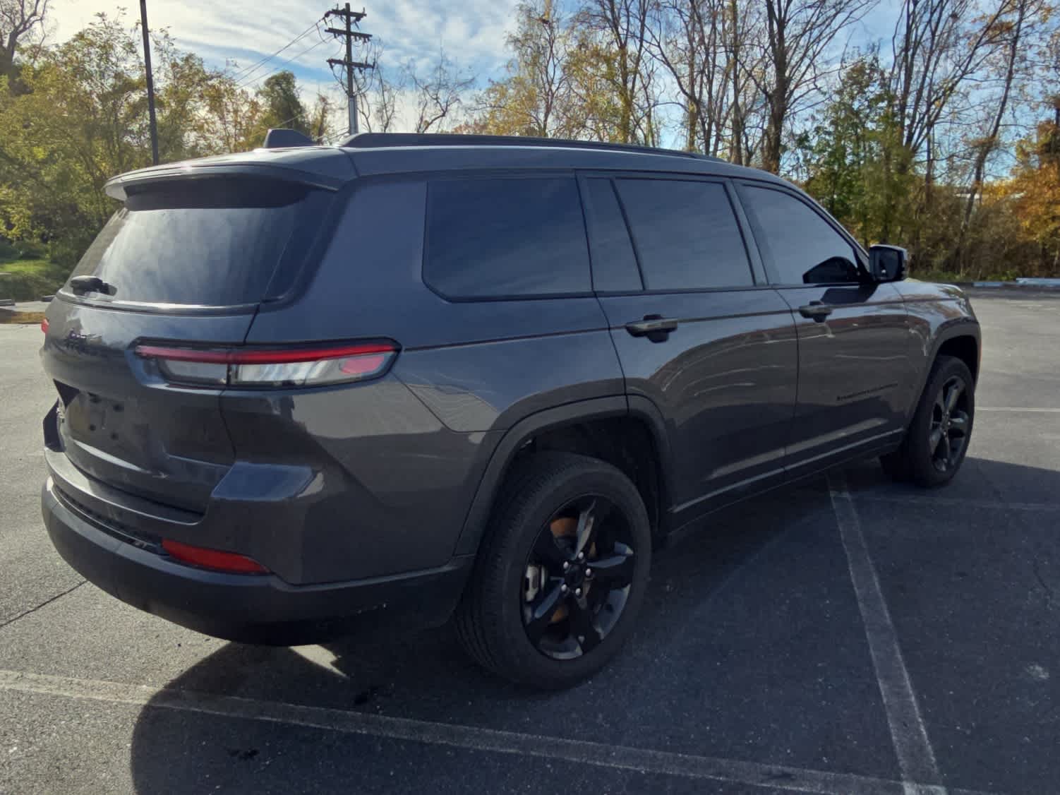 2023 Jeep Grand Cherokee Altitude photo 3