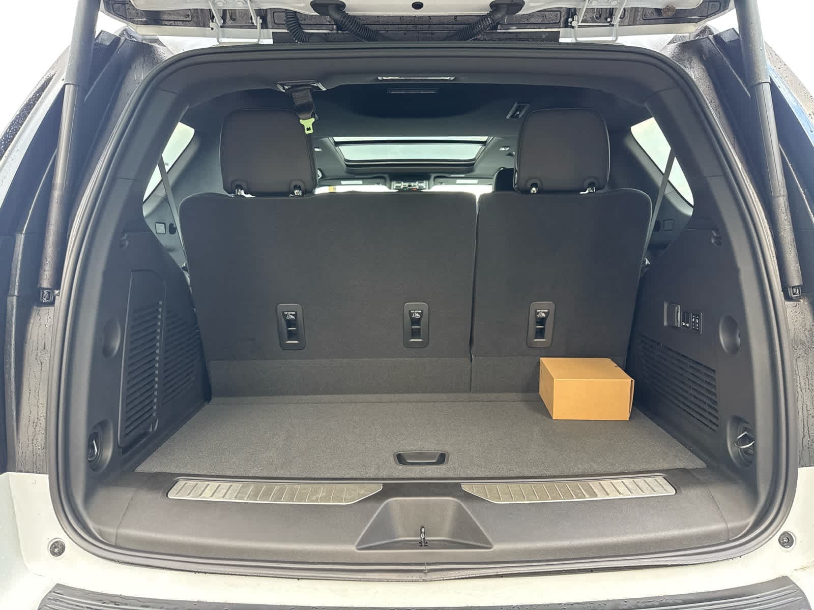 2026 Chevrolet Tahoe Premier - Photo 10