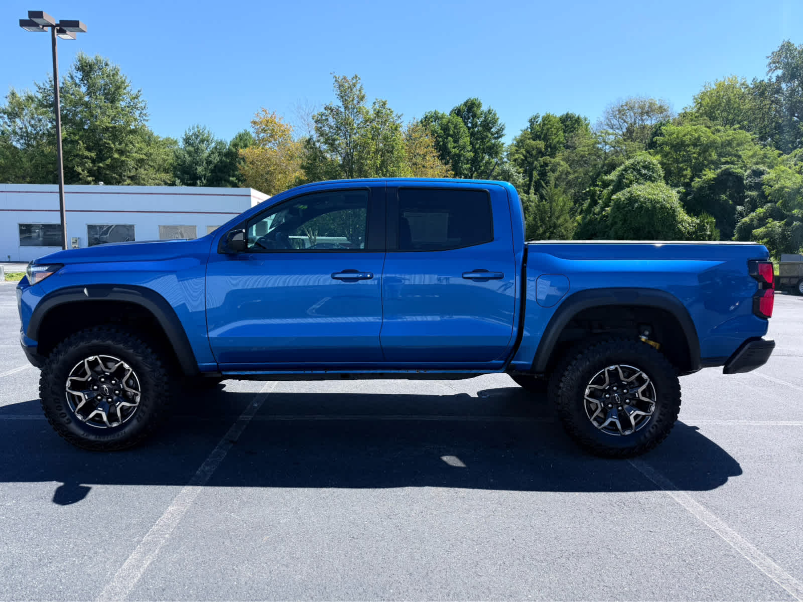 2024 Chevrolet Colorado ZR2 photo 2