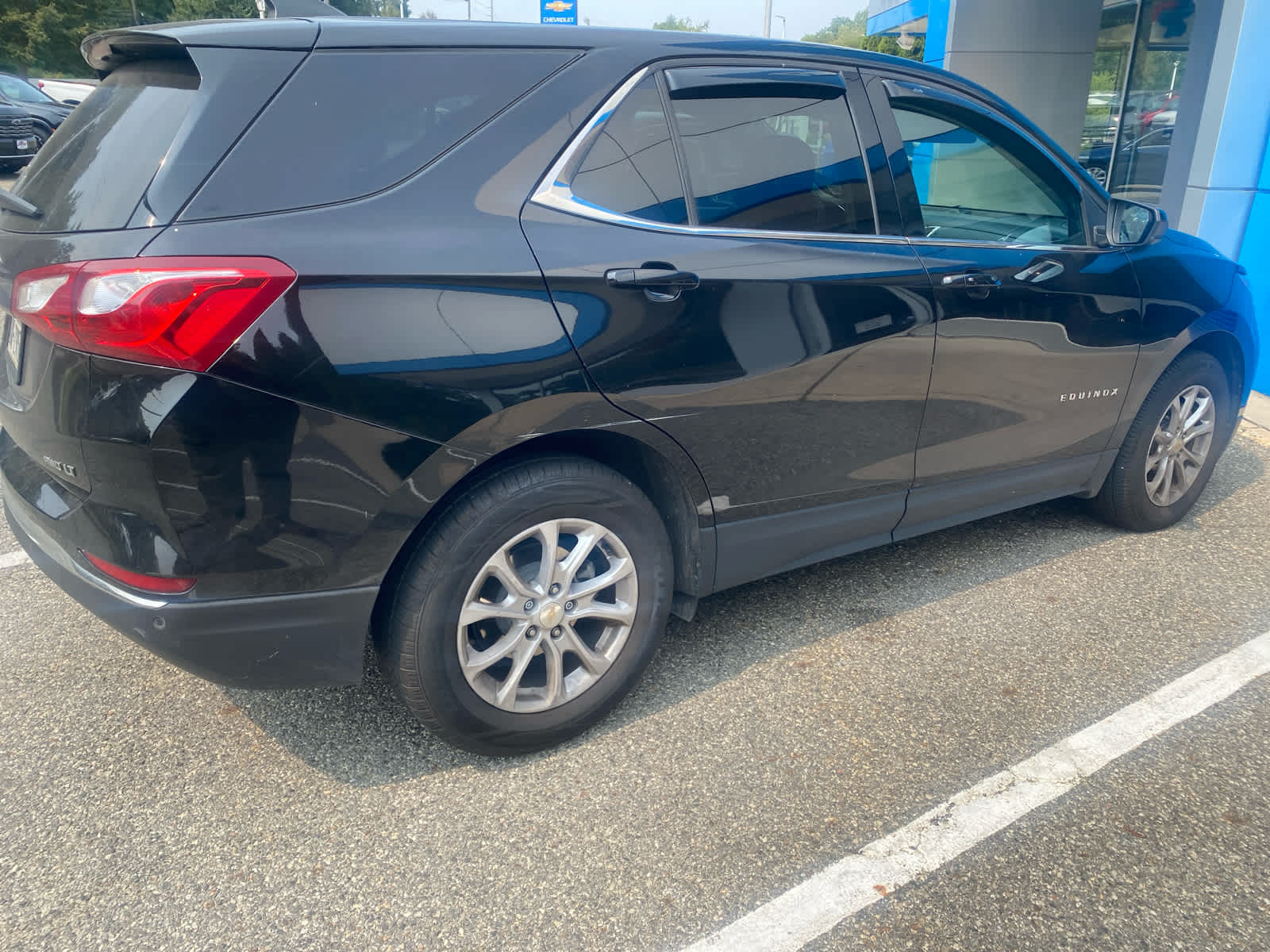 2020 Chevrolet Equinox LT photo 2