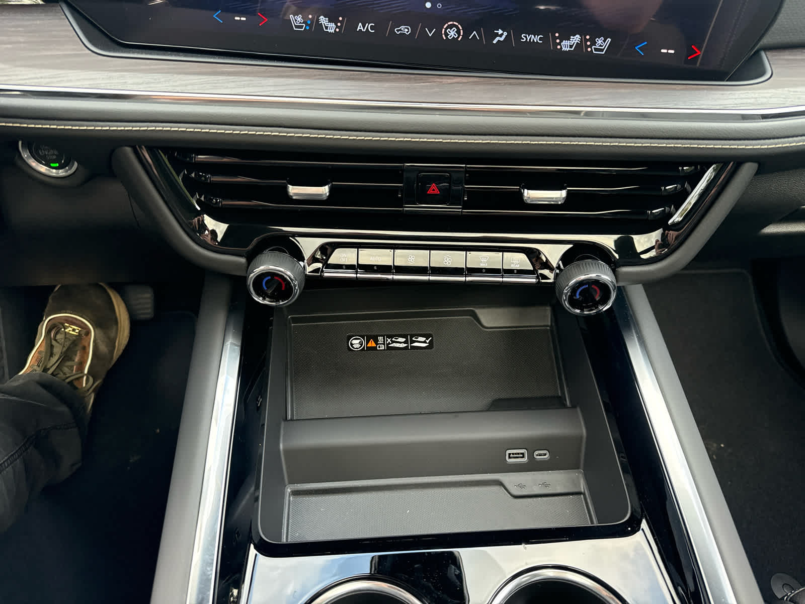 2026 Chevrolet Tahoe Premier - Photo 27