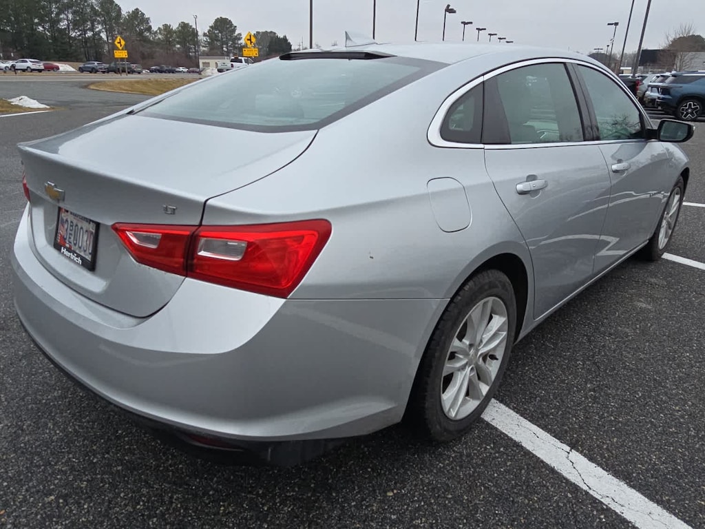 Used 2017 Chevrolet Malibu LT Car
