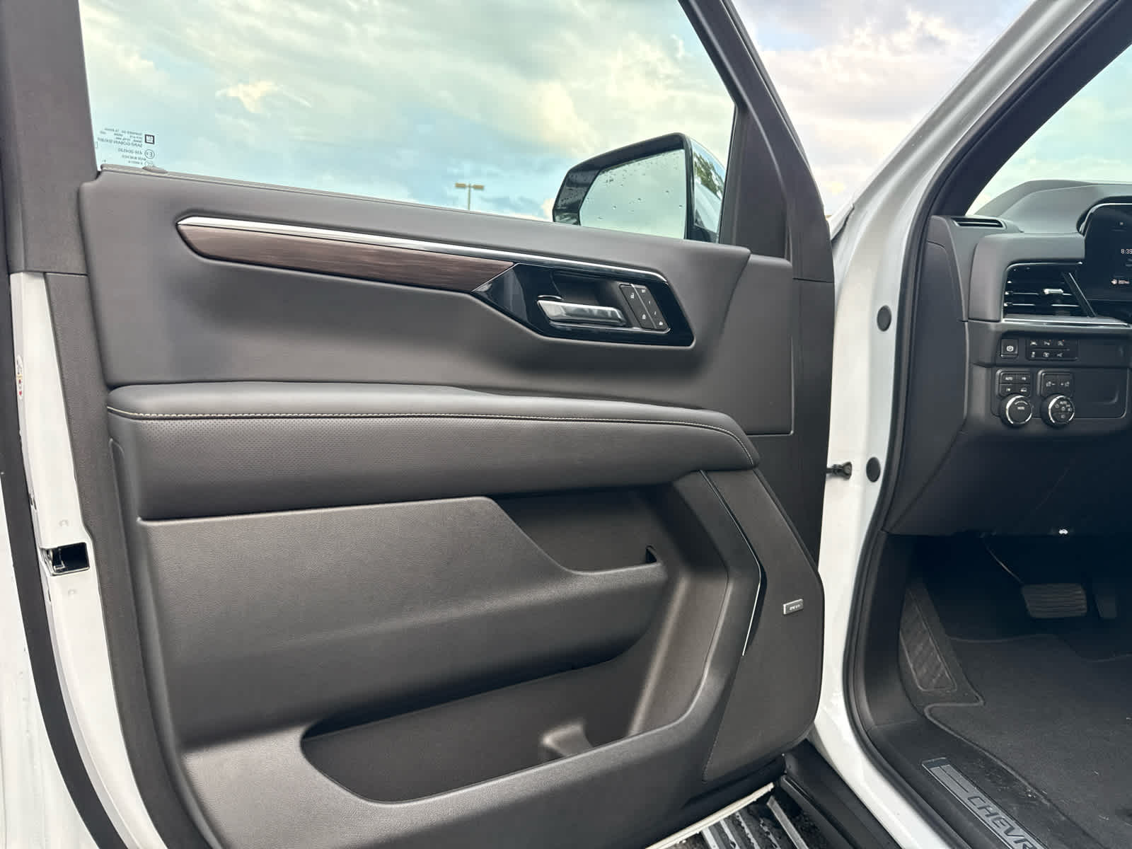 2026 Chevrolet Tahoe Premier - Photo 19