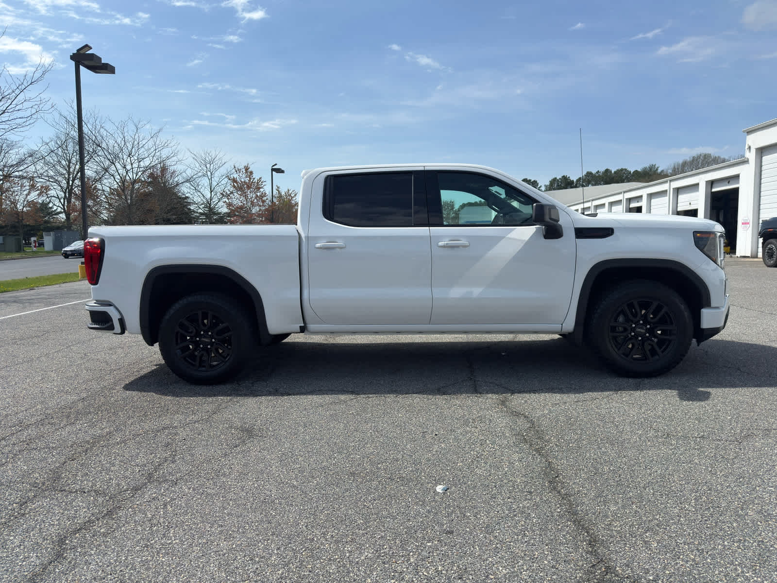 View vehicle photo 6