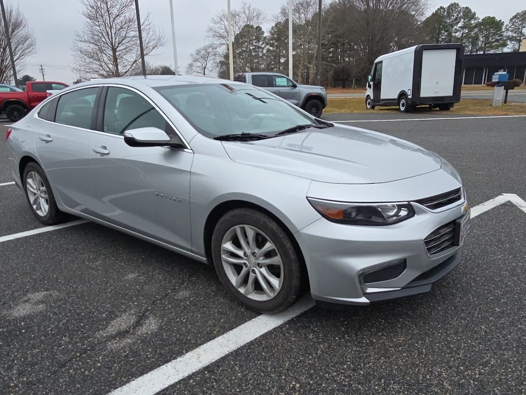 Used 2017 Chevrolet Malibu LT Car