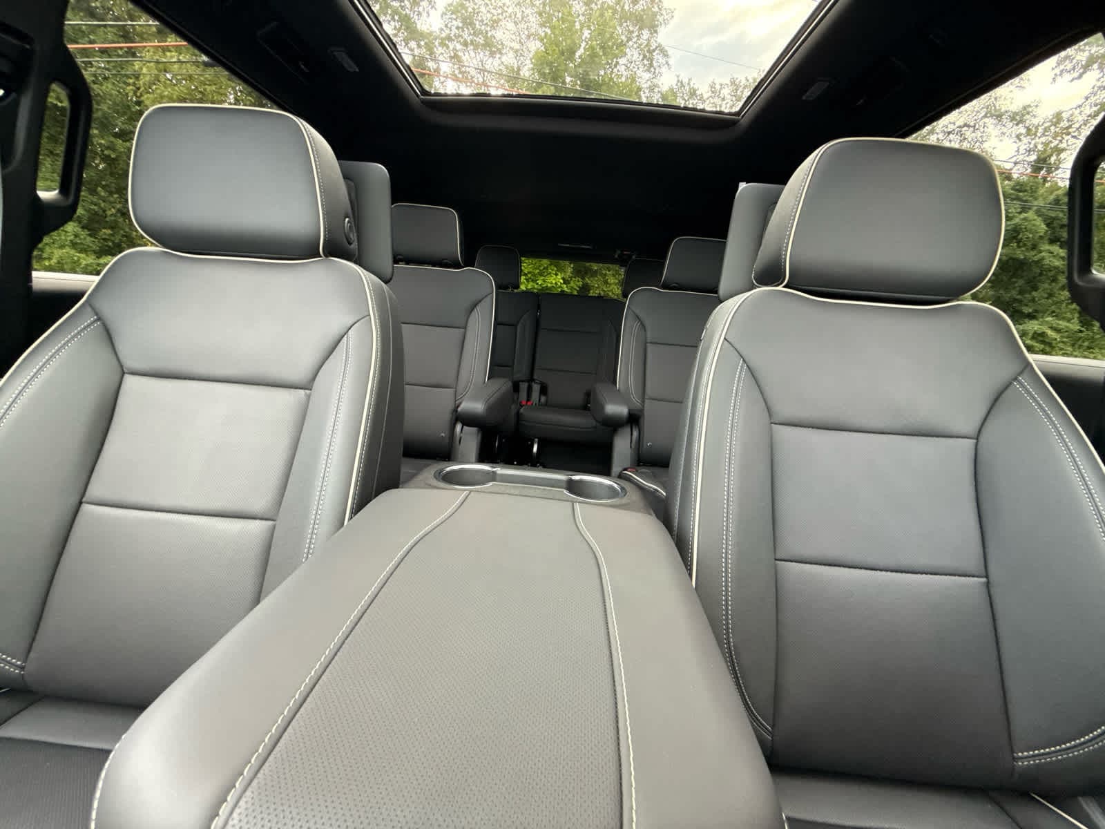 2026 Chevrolet Tahoe Premier - Photo 31