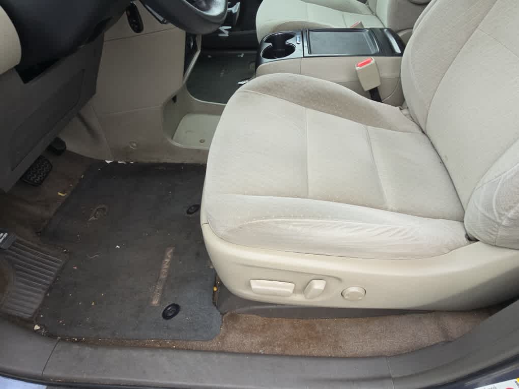 Used 2015 Toyota Sienna LE AAS
