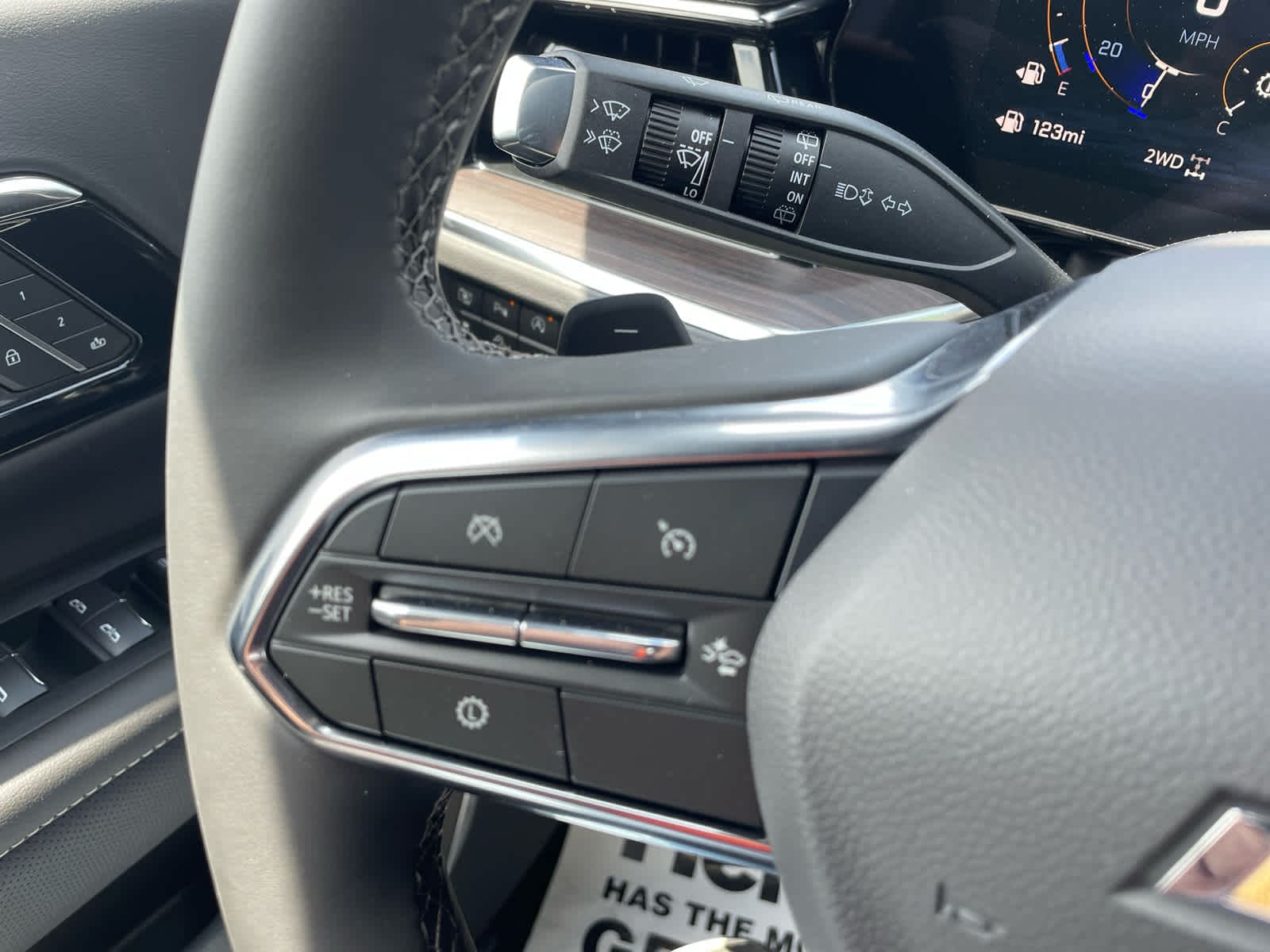 2026 Chevrolet Suburban Premier - Photo 31