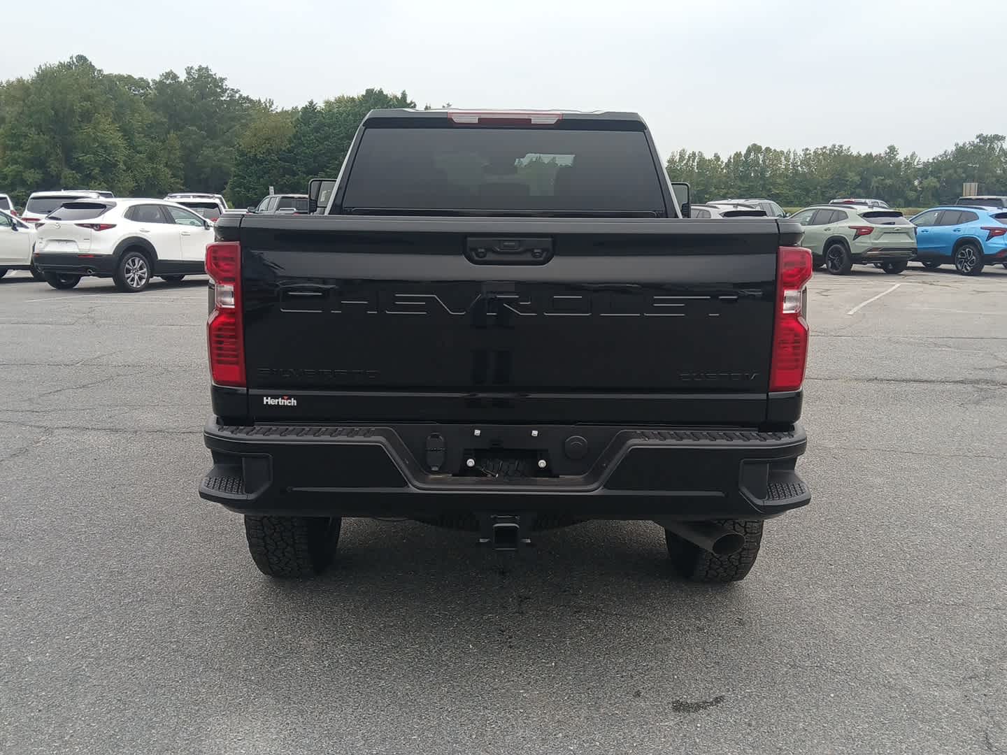 2025 Chevrolet Silverado 2500HD Custom photo 3