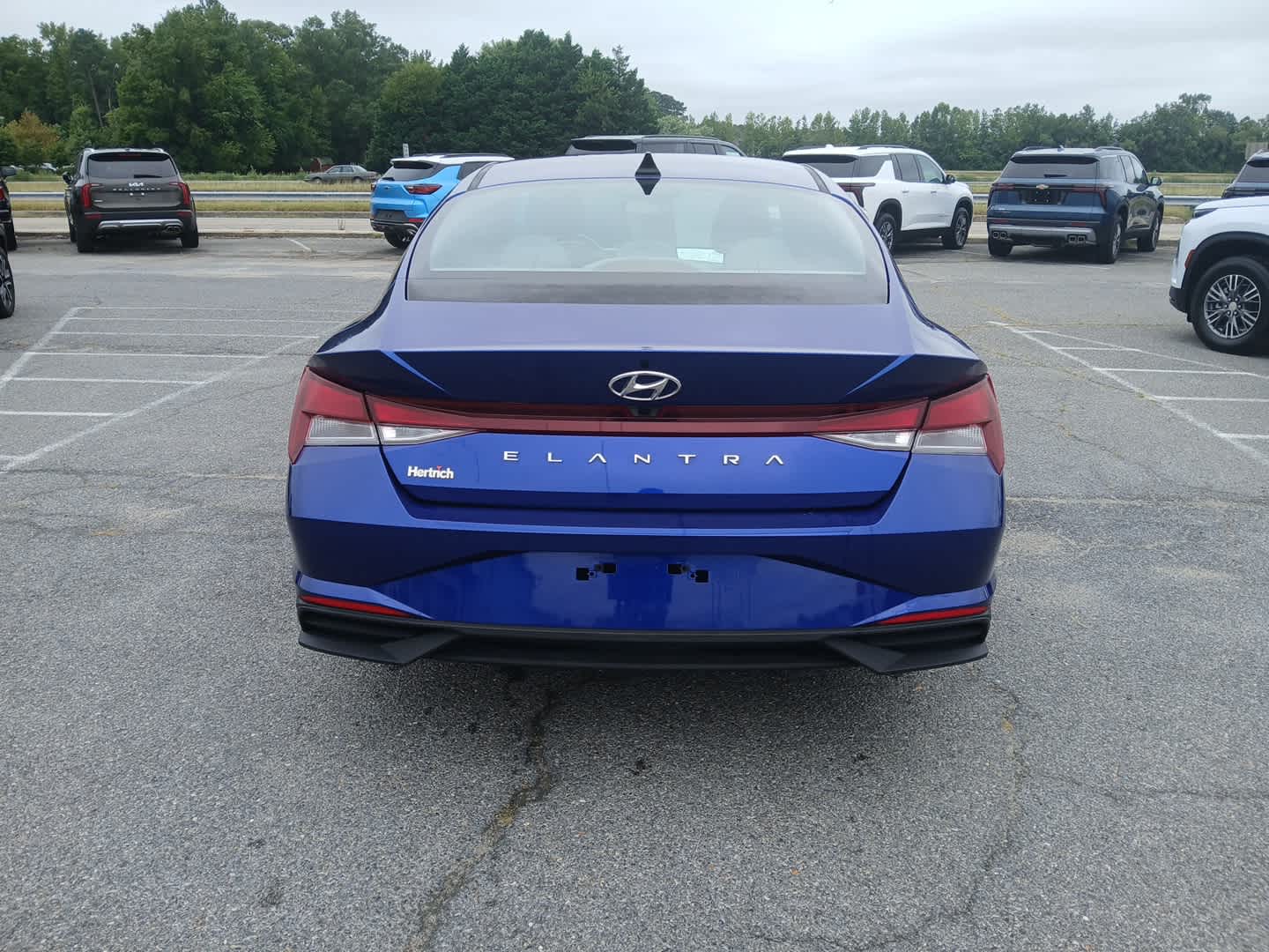 2021 Hyundai Elantra SEL photo 4