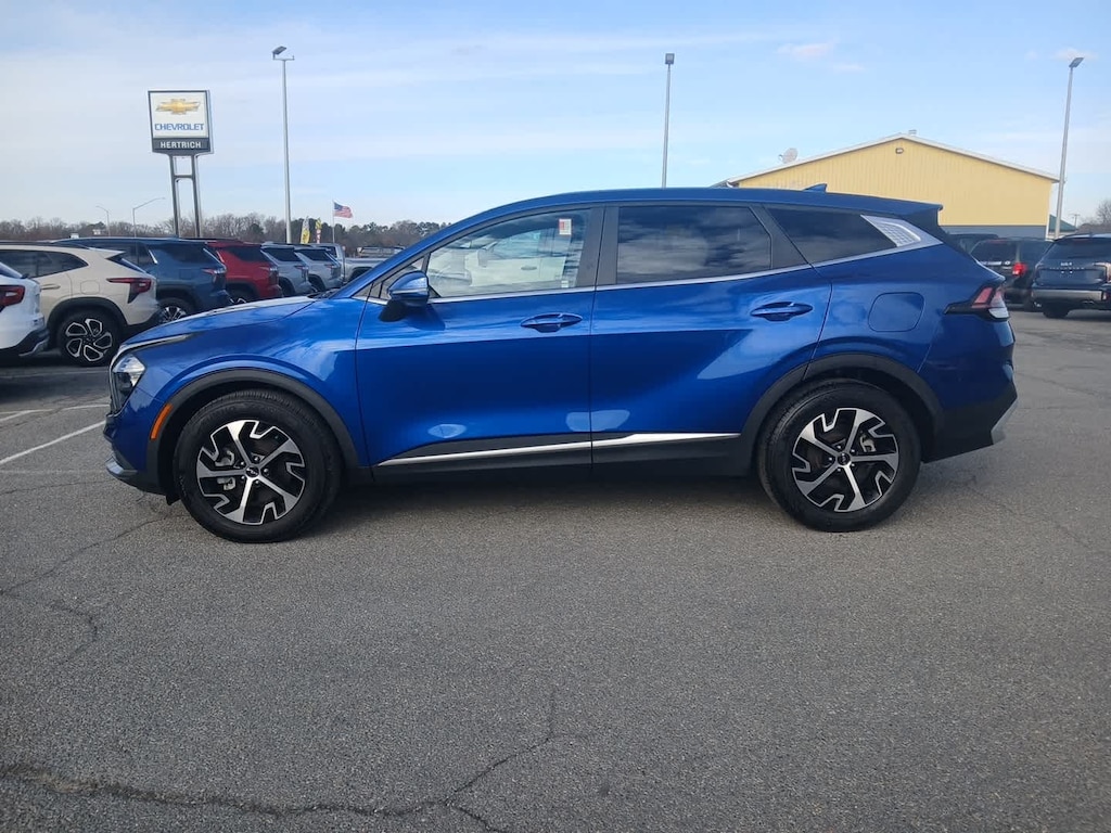 Used 2023 Kia Sportage EX SUV