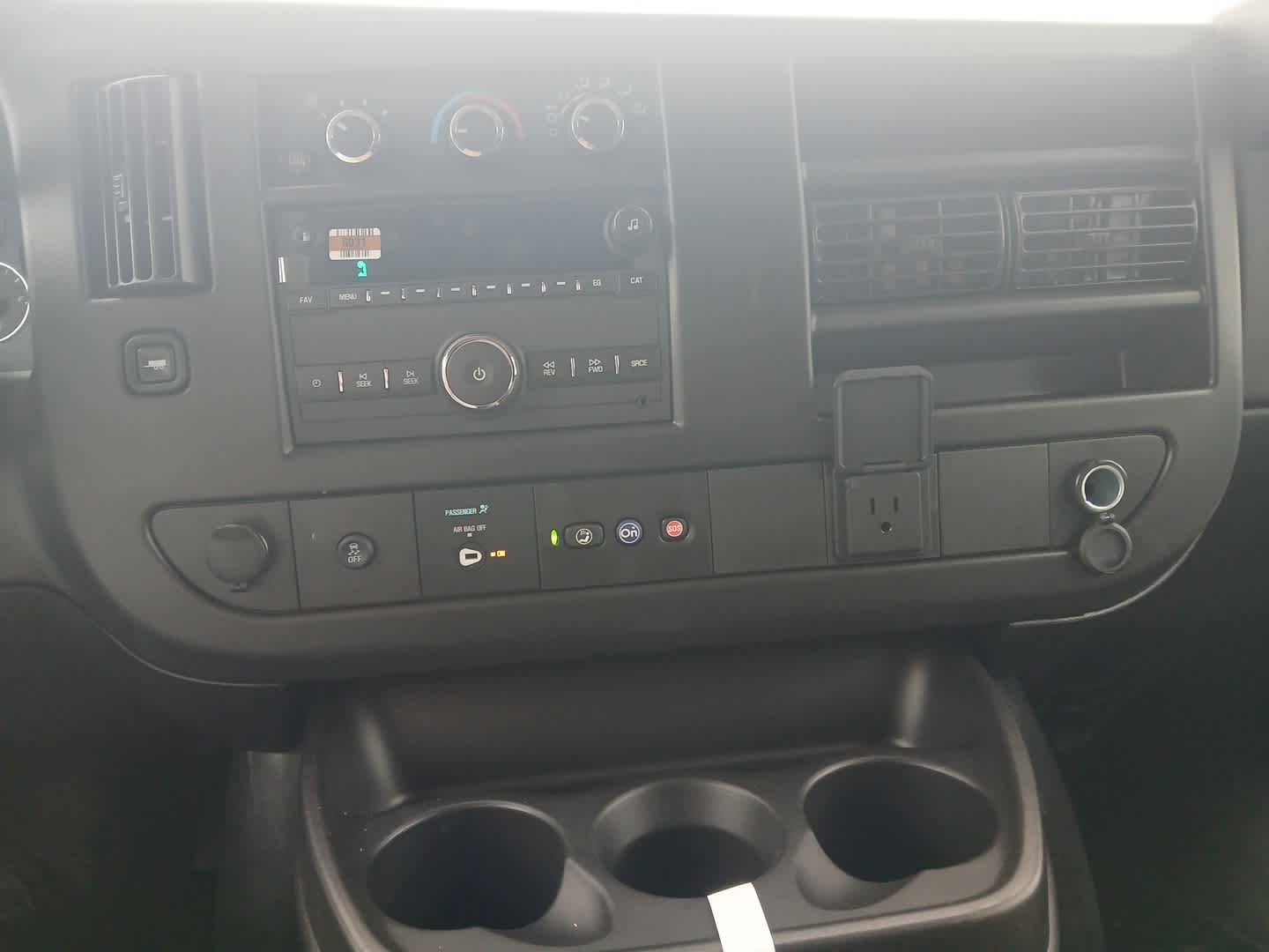 2025 Chevrolet Express Cargo Work Van - Photo 21