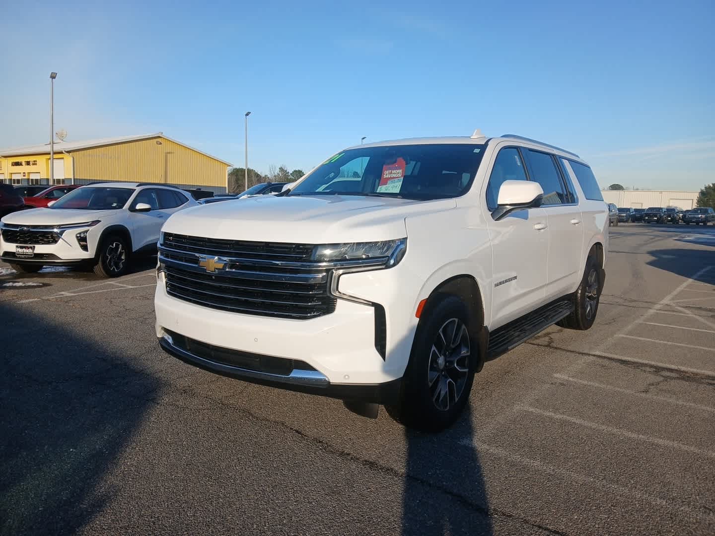 2021 Chevrolet Suburban LT's photo