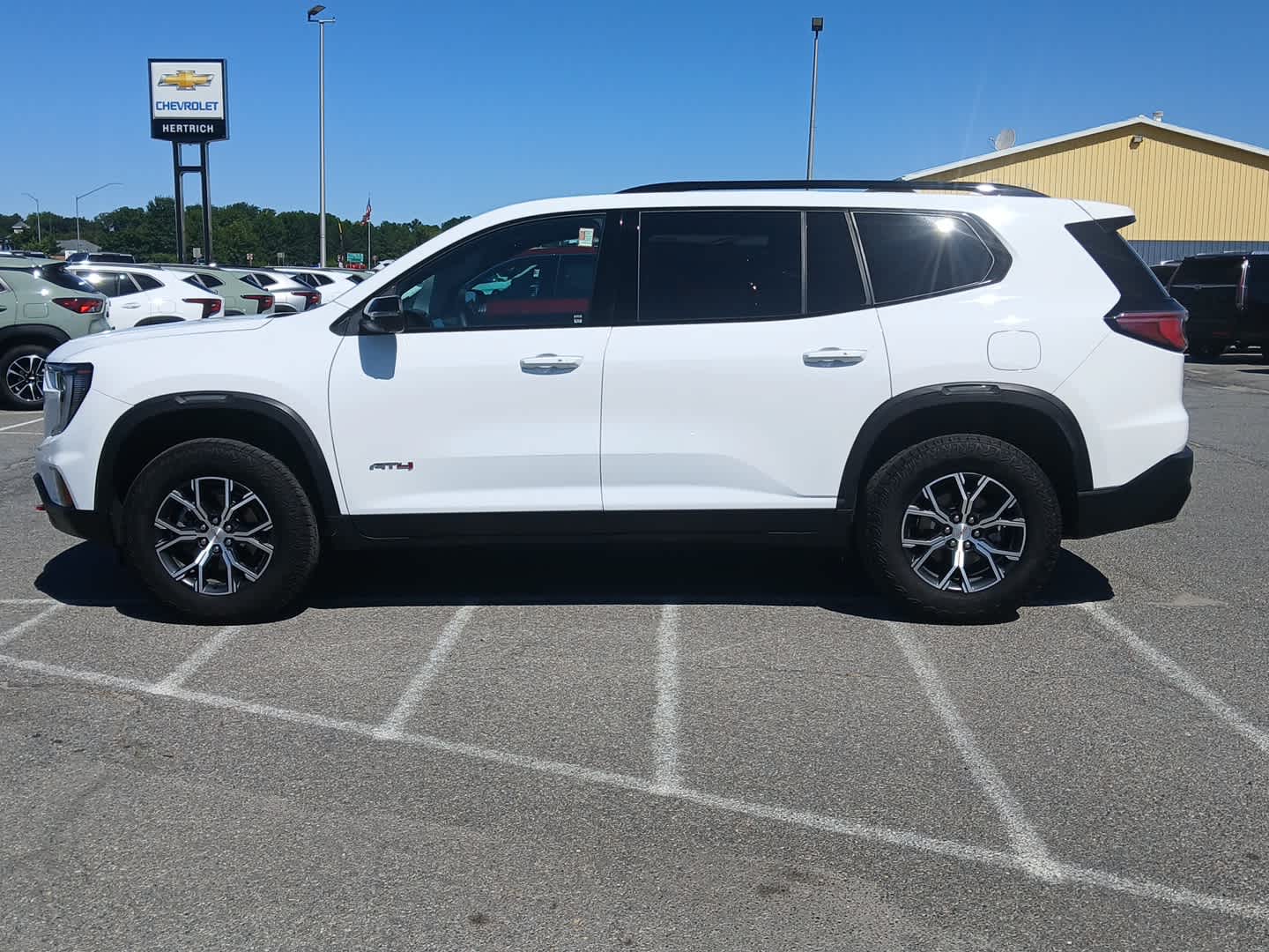 2024 Gmc Acadia AT4 photo 2