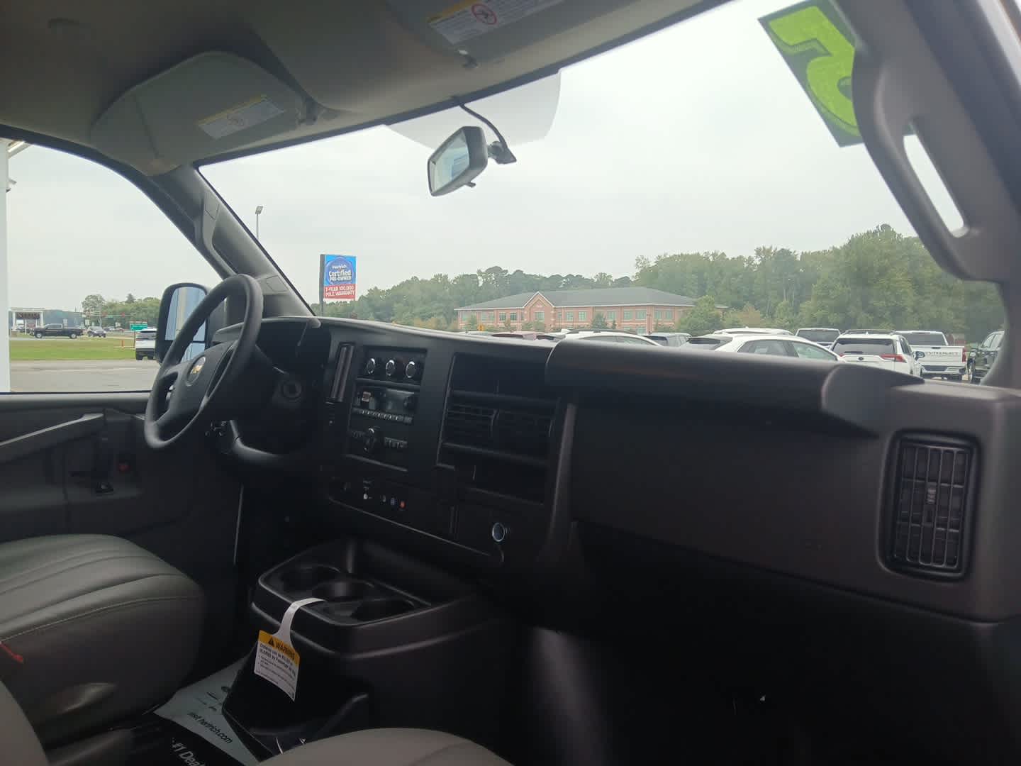 2025 Chevrolet Express Cargo Work Van - Photo 19