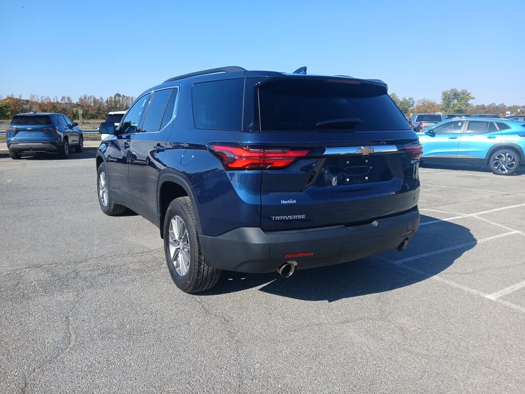 Certified 2022 Chevrolet Traverse LT Cloth SUV