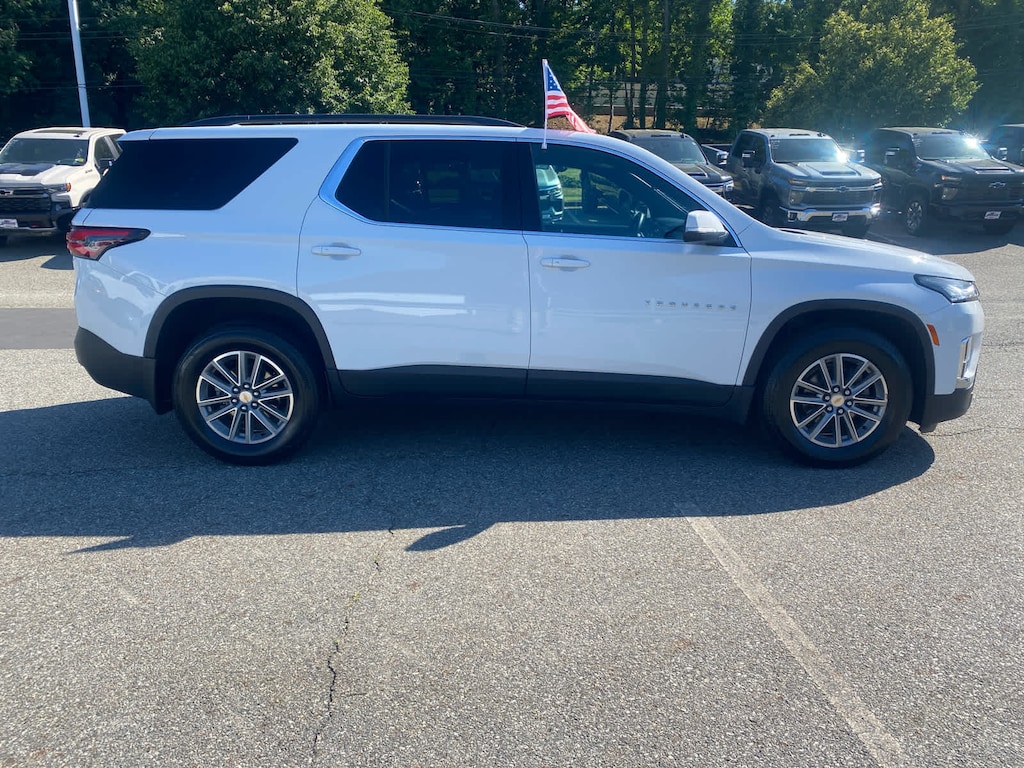 Used 2023 Chevrolet Traverse LT Cloth SUV